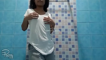 Sexy Pinay Teen Drips Wet in the Shower