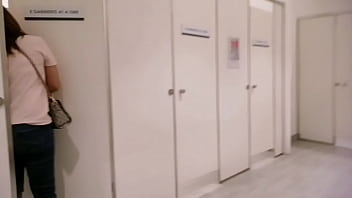 Horny Pinay Takes a Thick Load in a Mall Dressing Room – She Can’t Resist the Risk!