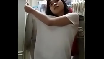 Nag-iisang Filipina: Handa Ka Bang Sumabak sa Init ng Gabi?
