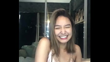Sachzna Laparan, Nagpakilig Sa Nakakasilaw Na Nipple Slip Sa Viral Video!