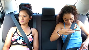 Pov Behind The Scenes: Ang Mga Mahilig Sa Pekpek At Dede Ng Mga Toticos Ay Mamahalin Ang Dalawang Video Na Ito Sa Miami Kasama Sina Sarah Lace At Violet Rae – Isang Mainit Na Filipina At Latina Interracial Na Eksena