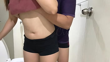 Nabigyan Ng Sarap Ng Kapitbahay Ang Aking Basang Puke
