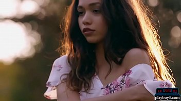 Hubad Na Hubad Sa Labas: Isang Petite Pinay Teen Model Na Walang Takot Magpakita Ng Kanyang Kagandahan